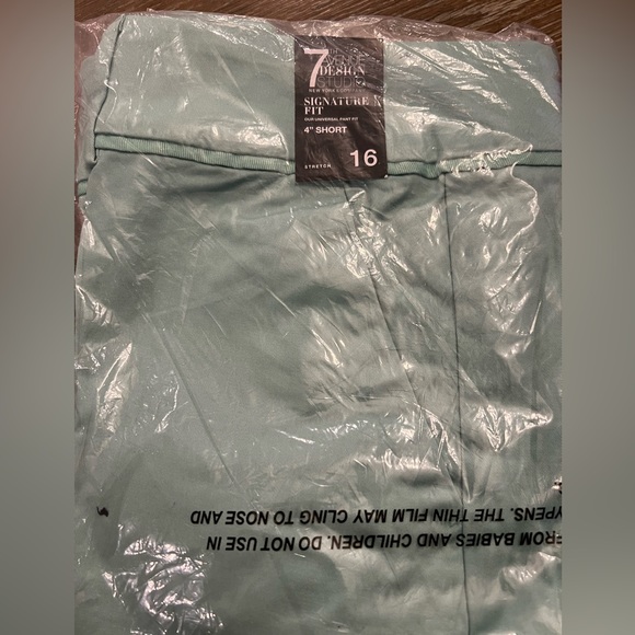 3 pairs of signature fit 7th Ave New York & Company shorts 16 - Picture 3 of 4
